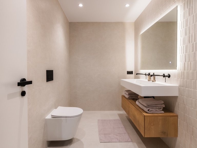 Apartment for Sale in Nueva Andalucía, Malaga 18