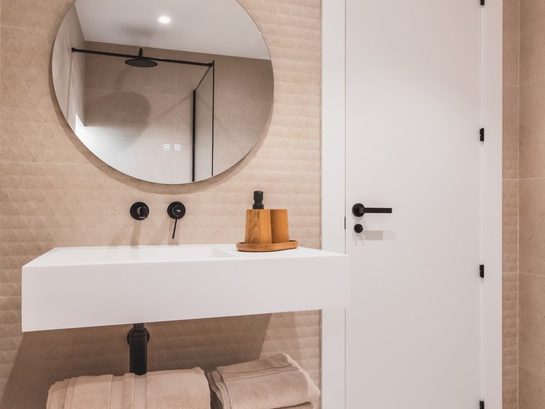 Apartment for Sale in Nueva Andalucía, Malaga 21