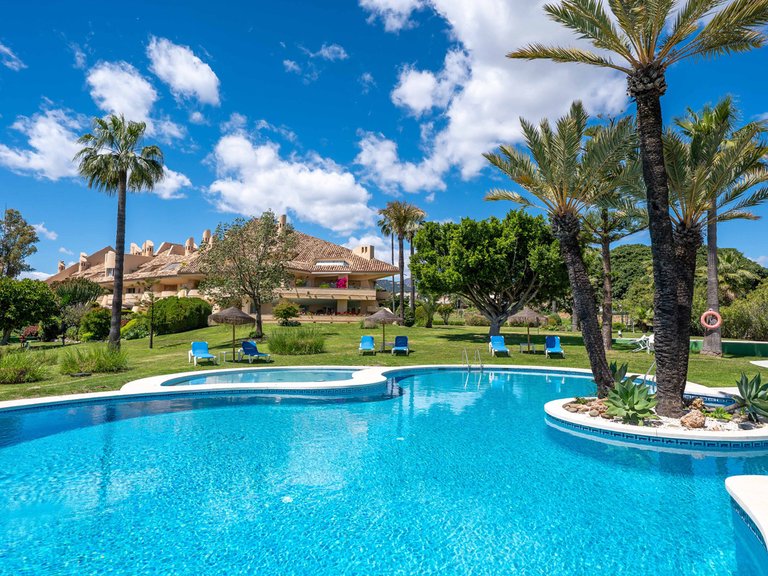 Apartment for Sale in Nueva Andalucía, Malaga 29