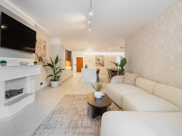 Apartment for Sale in Nueva Andalucía, Malaga 7