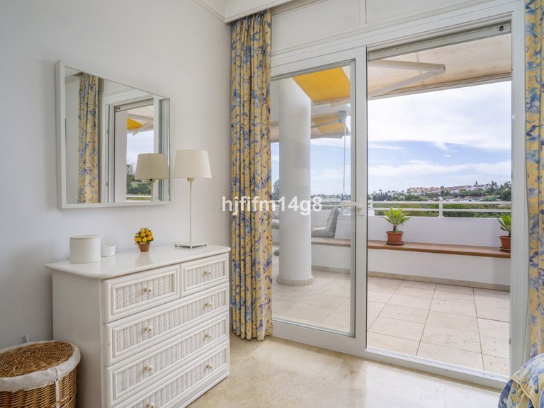Apartment for Sale in Guadalmina Alta, Malaga 11