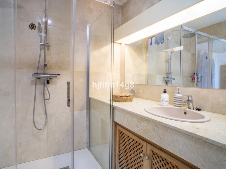 Apartment for Sale in Guadalmina Alta, Malaga 13