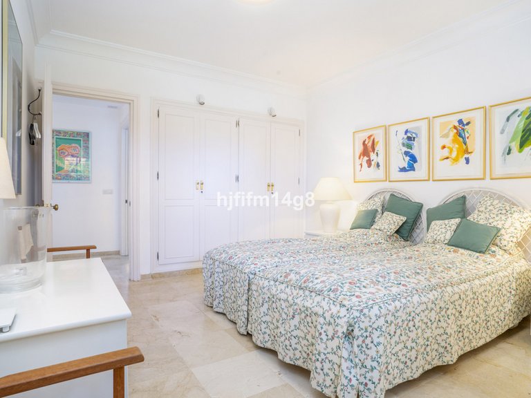 Apartment for Sale in Guadalmina Alta, Malaga 15