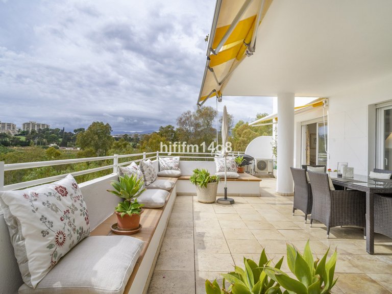 Apartment for Sale in Guadalmina Alta, Malaga 18
