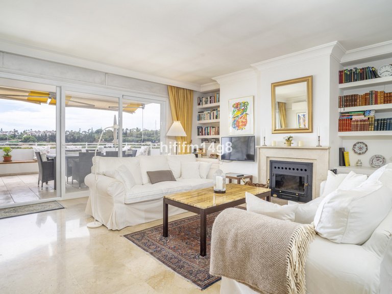 Apartment for Sale in Guadalmina Alta, Malaga 4