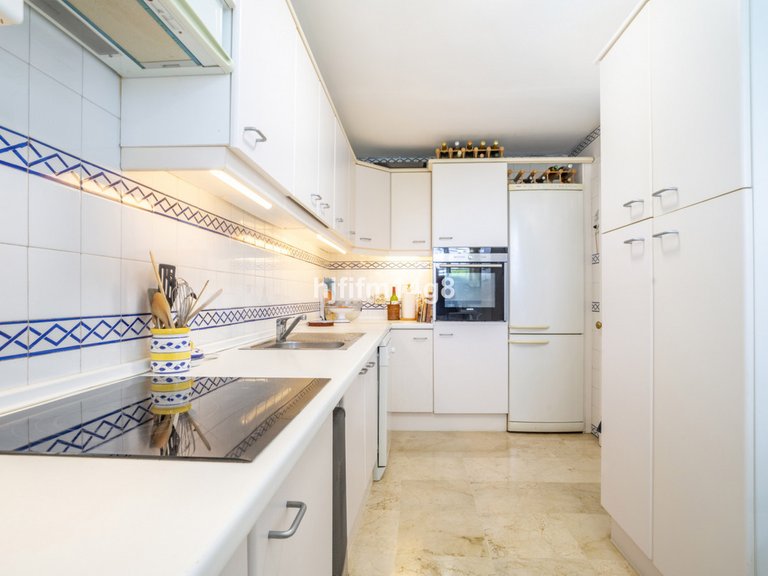 Apartment for Sale in Guadalmina Alta, Malaga 8