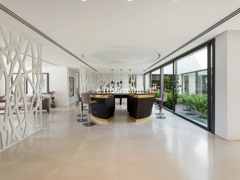 Villa for Sale in La Quinta, Malaga 42