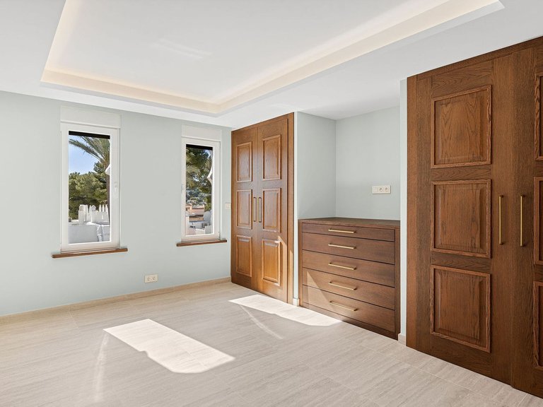 Apartment for Sale in Nueva Andalucía, Malaga 17