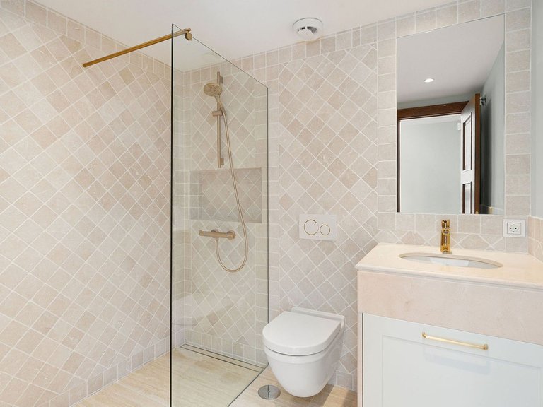 Apartment for Sale in Nueva Andalucía, Malaga 20