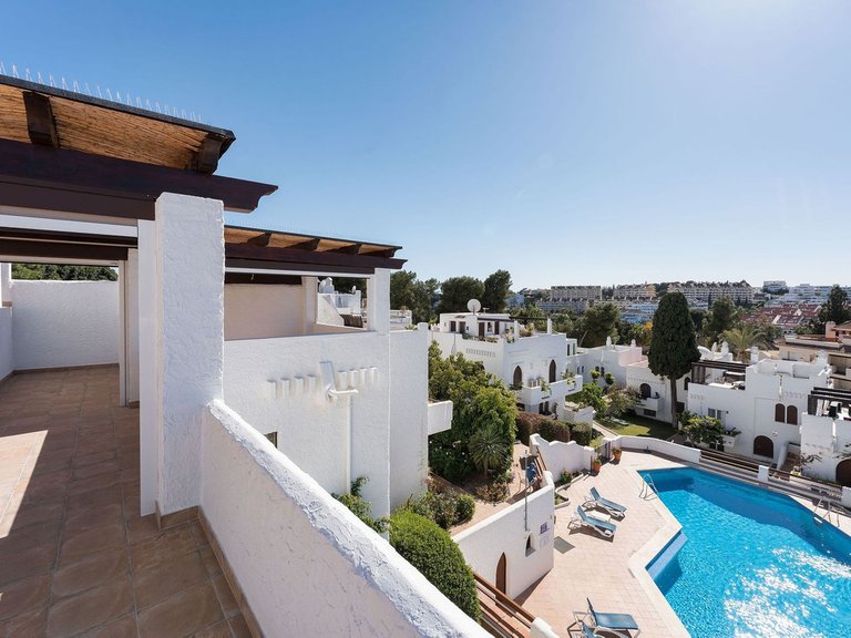 Apartment for Sale in Nueva Andalucía, Malaga 23