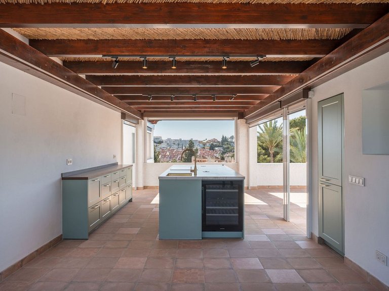 Apartment for Sale in Nueva Andalucía, Malaga 24