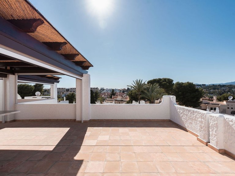 Apartment for Sale in Nueva Andalucía, Malaga 26