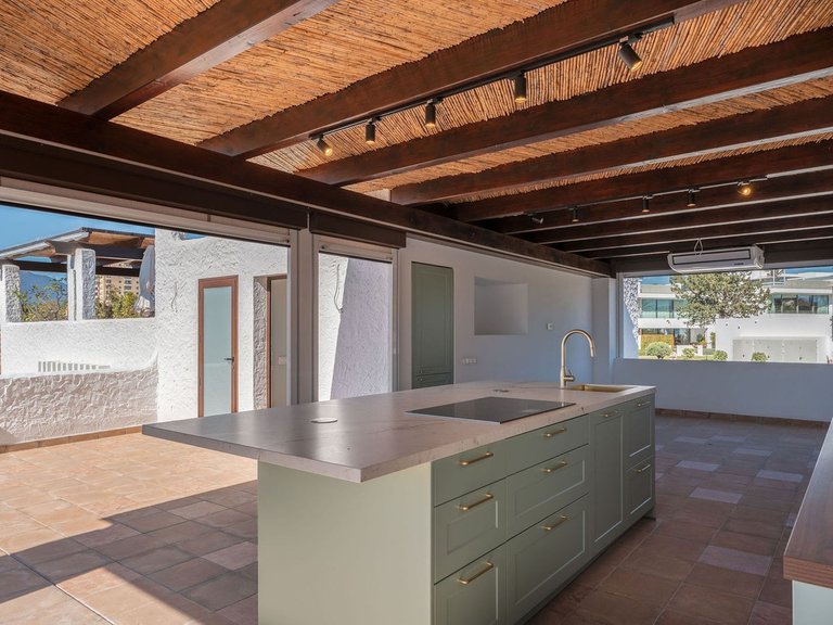 Apartment for Sale in Nueva Andalucía, Malaga 27