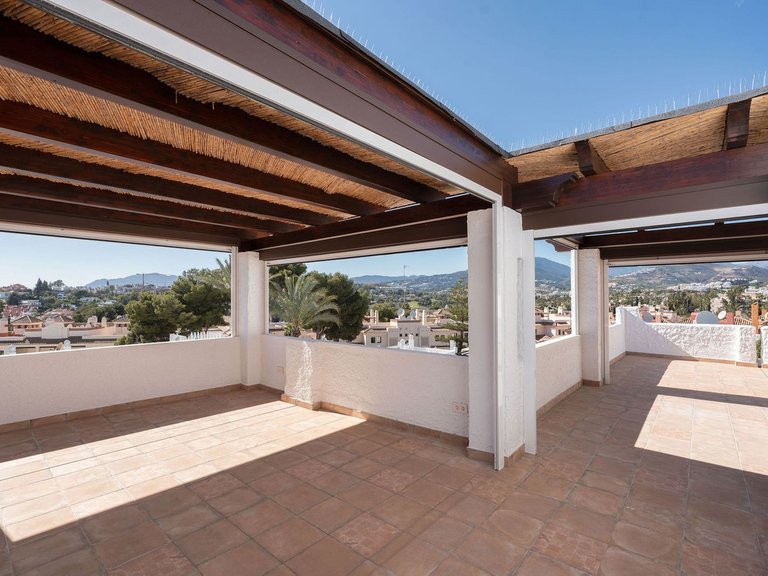 Apartment for Sale in Nueva Andalucía, Malaga 29