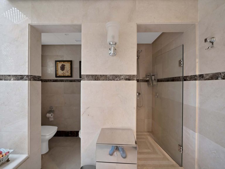 Apartment for Sale in Marbella, Malaga 15