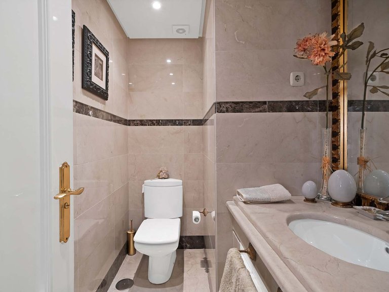 Apartment for Sale in Marbella, Malaga 24