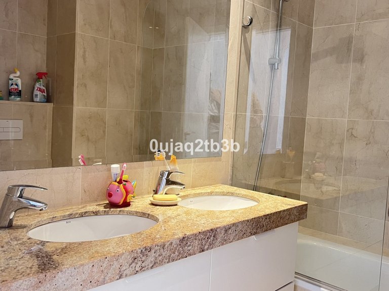 Apartment for Sale in Nueva Andalucía, Malaga 14