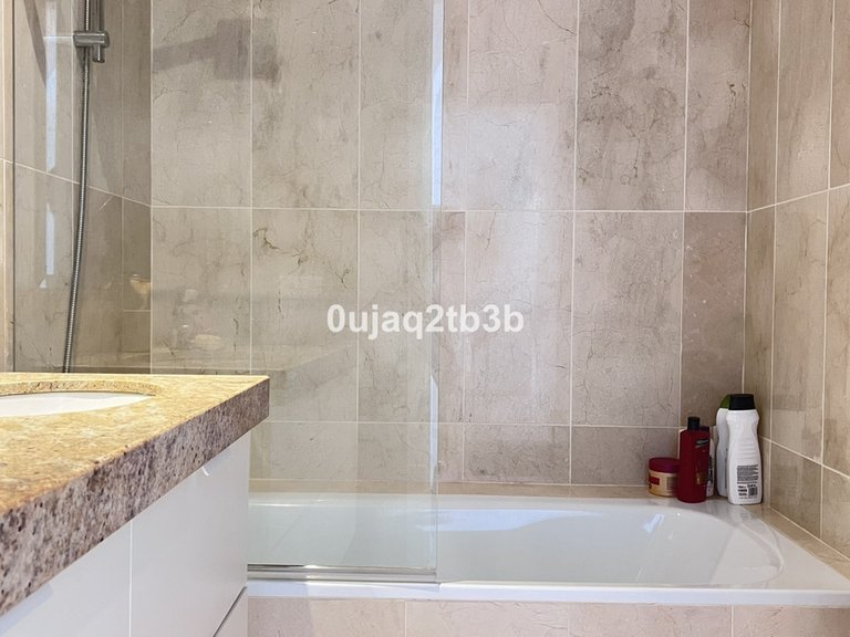 Apartment for Sale in Nueva Andalucía, Malaga 15