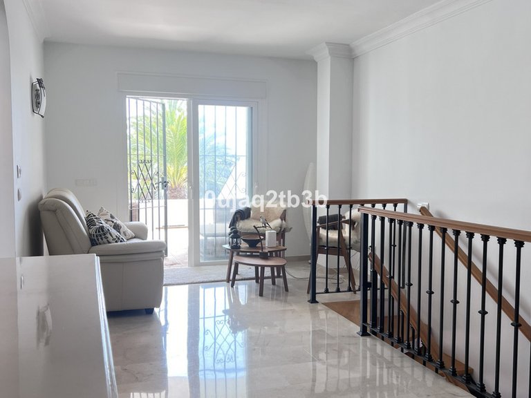 Apartment for Sale in Nueva Andalucía, Malaga 16