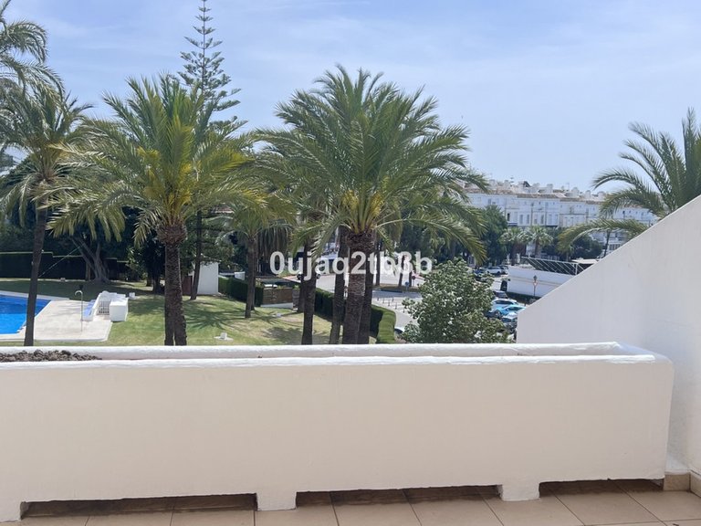 Apartment for Sale in Nueva Andalucía, Malaga 2