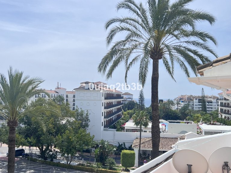 Apartment for Sale in Nueva Andalucía, Malaga 26