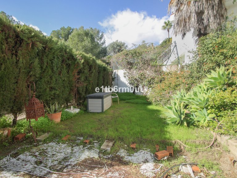 Villa for Sale in Istán, Malaga 18
