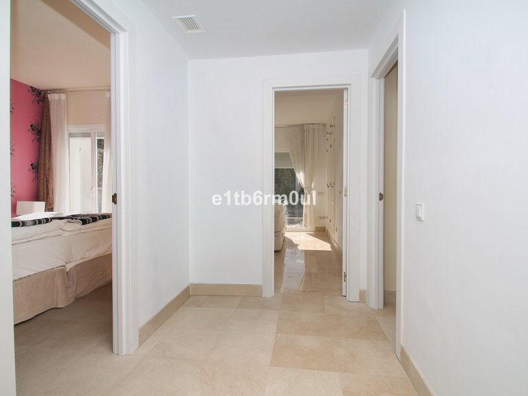 Villa for Sale in Istán, Malaga 19