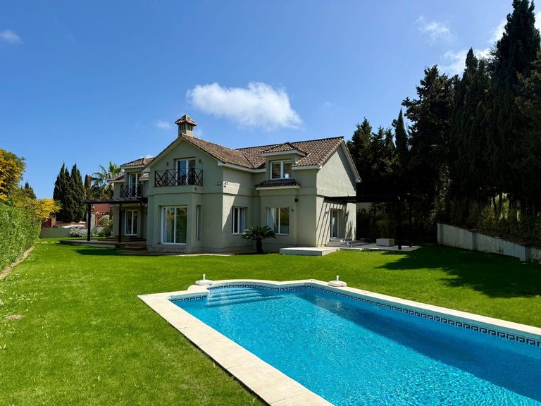 Villa for Sale in Sotogrande Costa, Cadiz 21