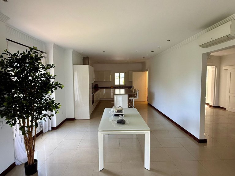 Villa for Sale in Sotogrande Costa, Cadiz 3