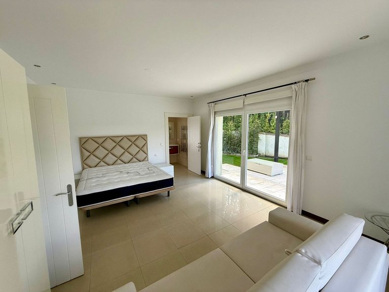 Villa for Sale in Sotogrande Costa, Cadiz 7