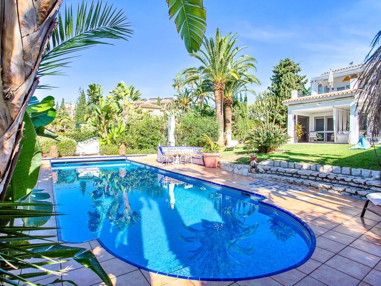 Villa for Sale in Marbesa, Malaga 11