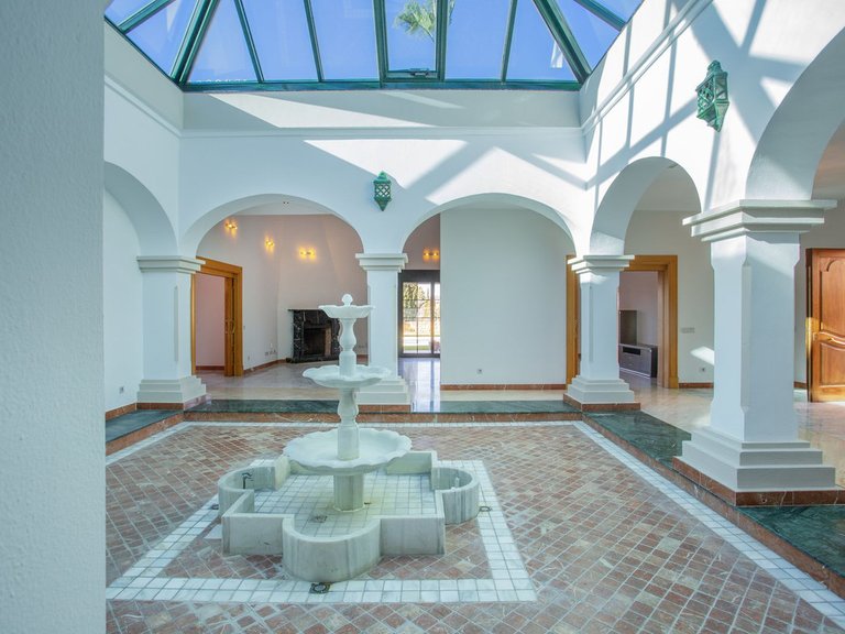 Villa for Sale in Mijas Golf, Malaga 10