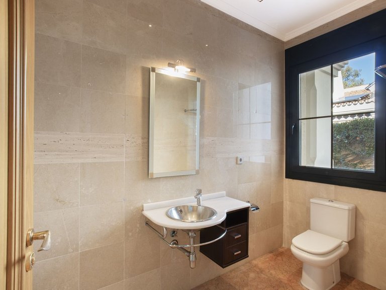 Villa for Sale in Mijas Golf, Malaga 12