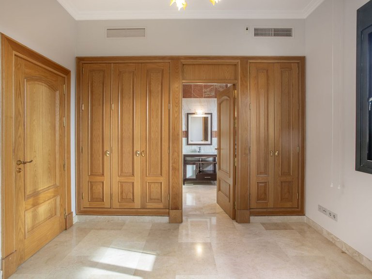 Villa for Sale in Mijas Golf, Malaga 14