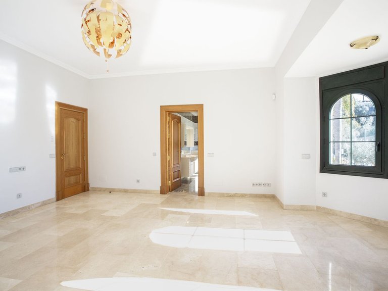 Villa for Sale in Mijas Golf, Malaga 23