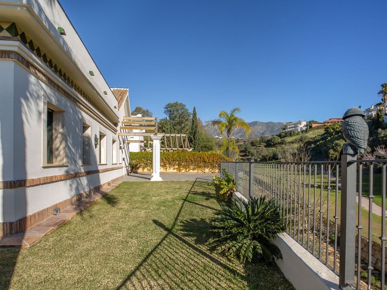 Villa for Sale in Mijas Golf, Malaga 5