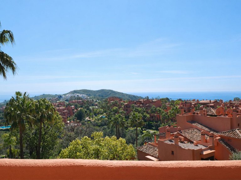 Apartment for Sale in La Mairena, Malaga 5