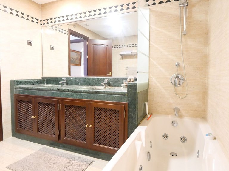 Apartment for Sale in La Mairena, Malaga 8