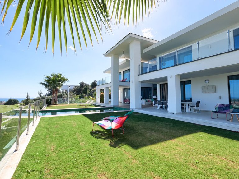 Villa for Sale in Benahavís, Malaga 1