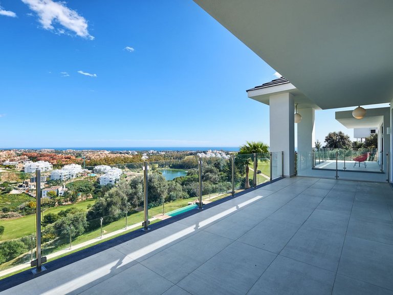 Villa for Sale in Benahavís, Malaga 10