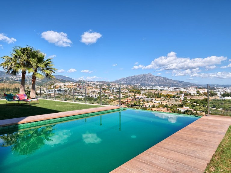Villa for Sale in Benahavís, Malaga 3