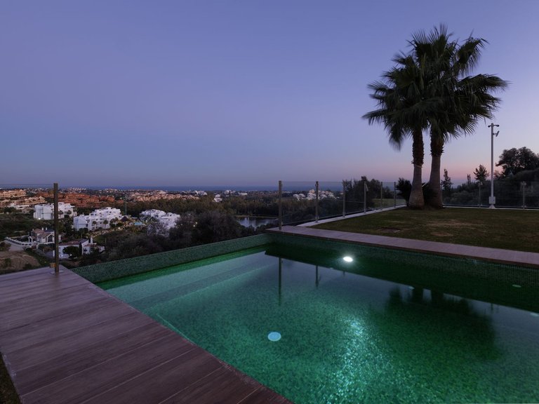 Villa for Sale in Benahavís, Malaga 38