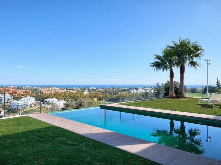 Villa for Sale in Benahavís, Malaga 5