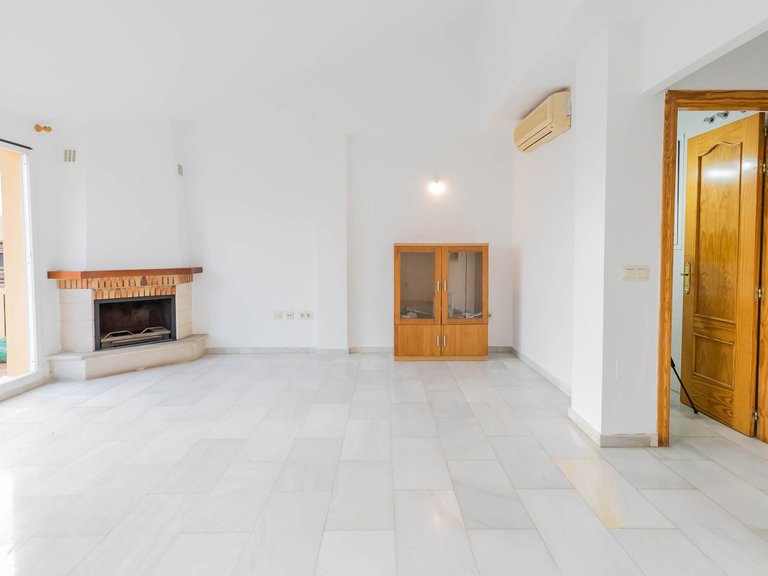 Villa for Sale in Fuengirola, Malaga 4