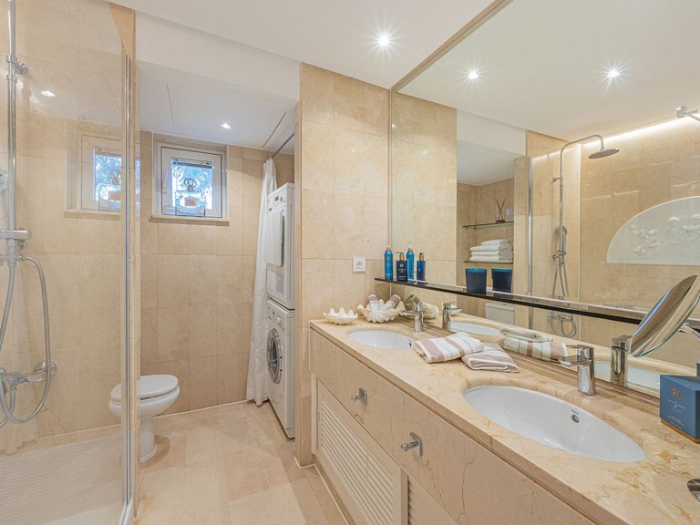 Apartment for Sale in Marbella, Malaga 10