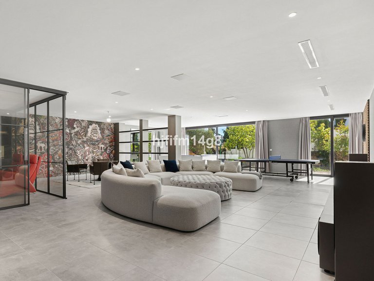 Villa for Sale in Los Flamingos, Malaga 22