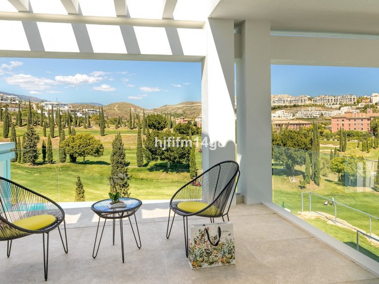 Villa for Sale in Los Flamingos, Malaga 39