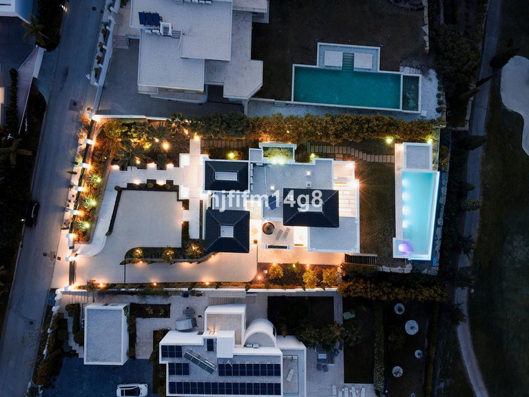 Villa for Sale in Los Flamingos, Malaga 46