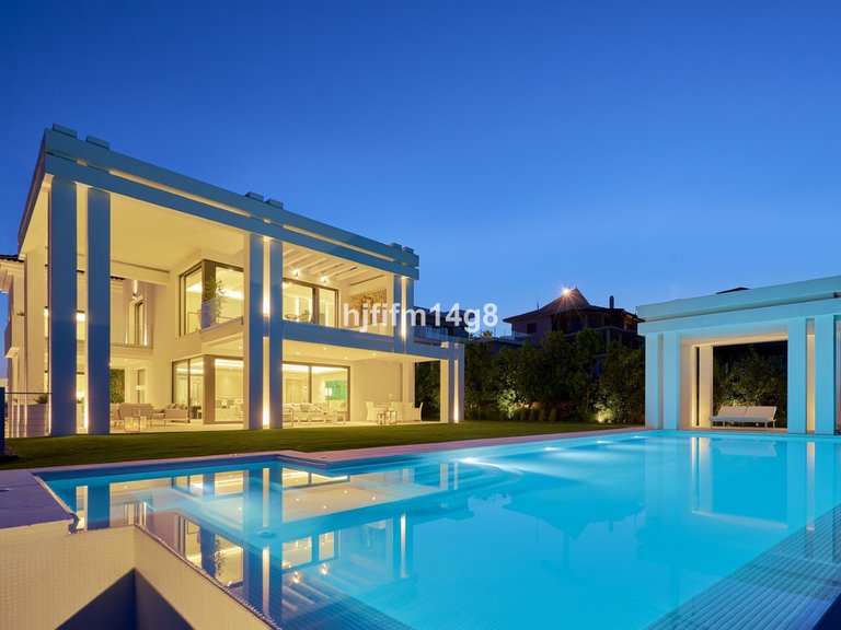 Villa for Sale in Los Flamingos, Malaga 48
