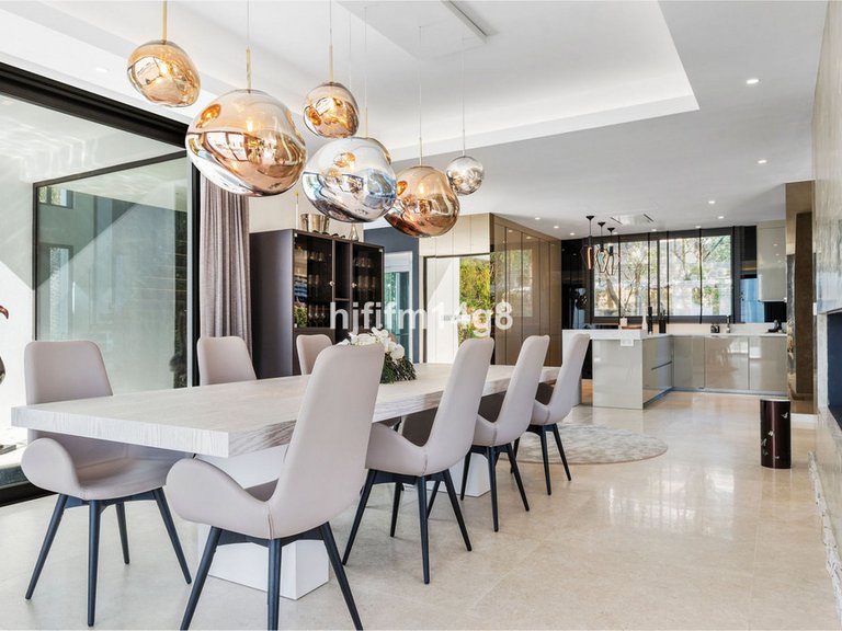 Villa for Sale in Los Flamingos, Malaga 8